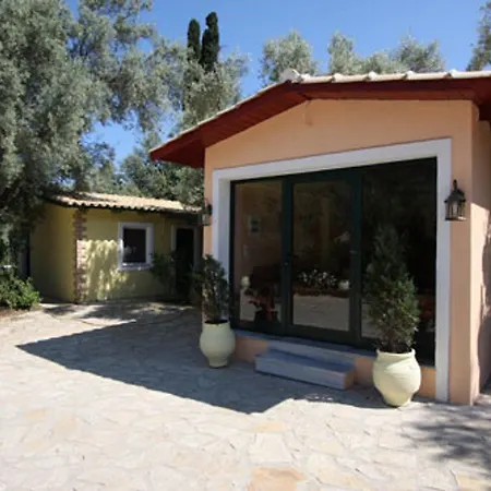 Villaggio Maistro 3* Agios Ioannis (Lefkada)