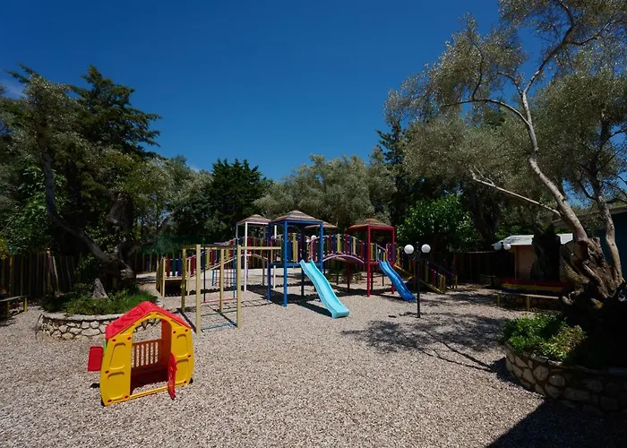 Apartmanhotel Villaggio Maistro 3*